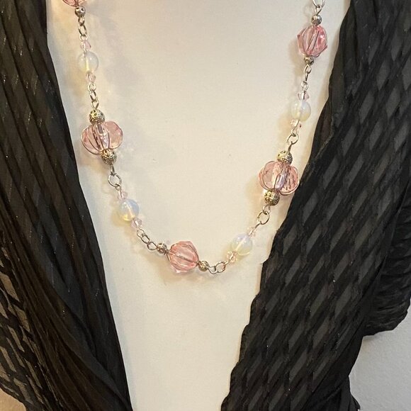Opalite crystals and pretty pink bead necklace NEW - Picture 1 of 3